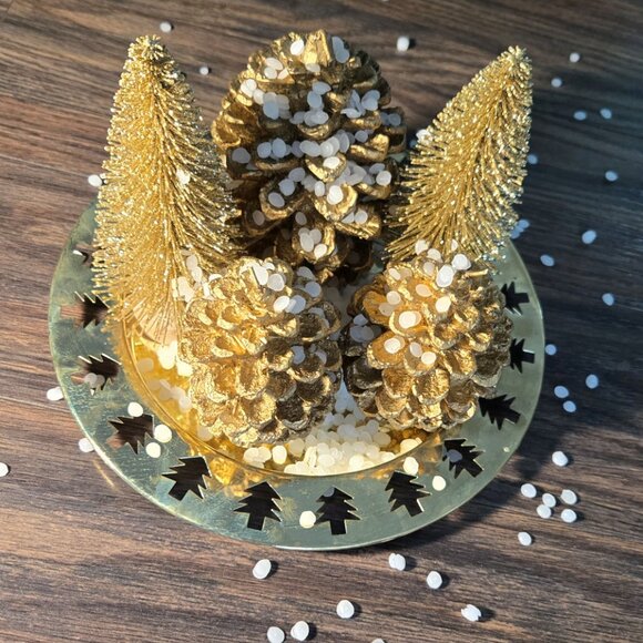 NEWBURY COLLECTION Golden Pinecone Candle Garden NEW IN BOX! - Picture 6 of 14